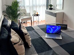 Valencia Oasis Retreat - 2 Bedroom Apartment