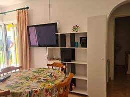 As055 Cosy 2 Bedroom, in the Green Palm Tree Oasis