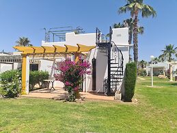 As055 Cosy 2 Bedroom, in the Green Palm Tree Oasis