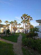 As055 Cosy 2 Bedroom, in the Green Palm Tree Oasis