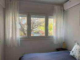Charming Apartment up to 4 Persons 3 min to Metro