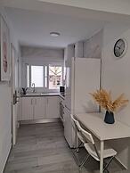 Charming Apartment up to 4 Persons 3 min to Metro