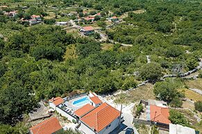 Holiday Home Luce with Pool