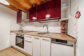 Holiday Home Luce with Pool