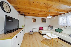 Holiday Home Luce with Pool