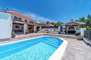 Holiday Home Luce with Pool