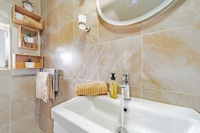 Holiday Home Luce with Pool