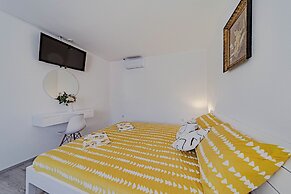 Holiday Home Luce with Pool