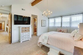 Lakefront Hiawassee Gem: Boat Dock w/ Rooftop Deck