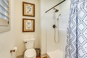 Lakefront Hiawassee Gem: Boat Dock w/ Rooftop Deck