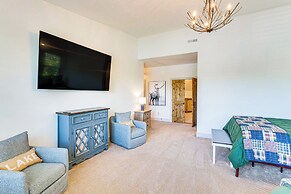 Lakefront Hiawassee Gem: Boat Dock w/ Rooftop Deck