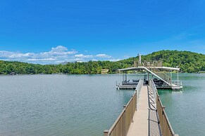 Lakefront Hiawassee Gem: Boat Dock w/ Rooftop Deck
