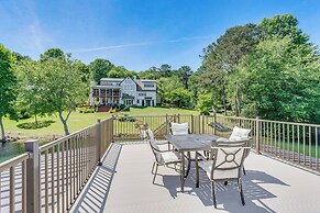 Lakefront Hiawassee Gem: Boat Dock w/ Rooftop Deck
