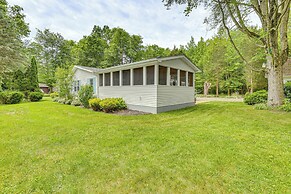 Family Home w/ Hot Tub: 1/2 Mi to Lake Milton