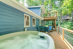 Maggie Valley Cottage w/ Hot Tub & Creek View!