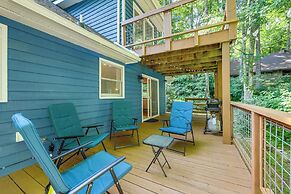 Maggie Valley Cottage w/ Hot Tub & Creek View!