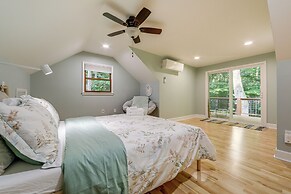 Maggie Valley Cottage w/ Hot Tub & Creek View!