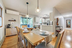 Maggie Valley Cottage w/ Hot Tub & Creek View!