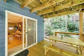 Maggie Valley Cottage w/ Hot Tub & Creek View!