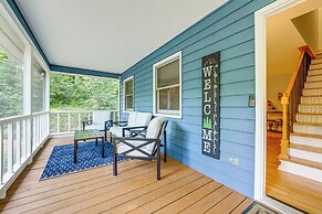Maggie Valley Cottage w/ Hot Tub & Creek View!