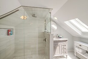 Waterfront Clarklake Escape - Deck, Dock & Views