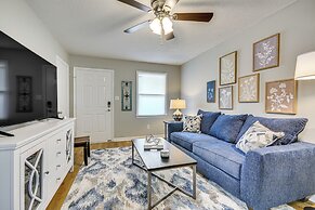 High Point Townhome w/ Patio, 1 Mi to Main Street!