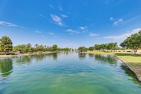 Quiet Casa Grande House Next to Villago Park!