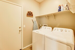 Quiet Casa Grande House Next to Villago Park!