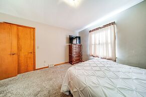 < 1 Mi to Lake Erie: Ashtabula Hideaway!