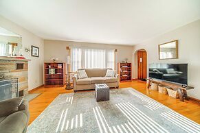 < 1 Mi to Lake Erie: Ashtabula Hideaway!