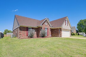 Large Backyard: Peaceful Home in Southaven!