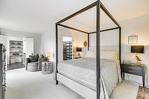 Lovely Roberts Home w/ Patio & Mountain Views!