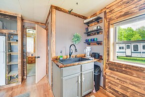 Wisconsin Lakeside Cottage w/ Deck, Views