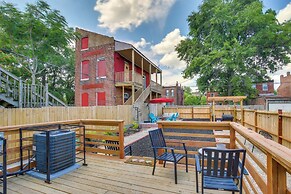 St Louis Home w/ Deck, Outdoor Bar & Grill!