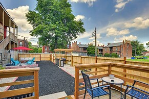 St Louis Home w/ Deck, Outdoor Bar & Grill!