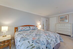 Water-view Beach House in Truro, Great for Groups!