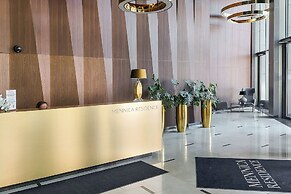 Lumina 4-room apart in Mennica Residence