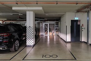 Lumina 4-room apart in Mennica Residence