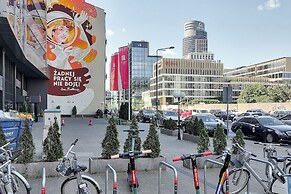 Lumina 4-room apart in Mennica Residence