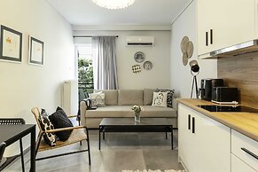 Phaedrus Living Modern Cityscape Flat