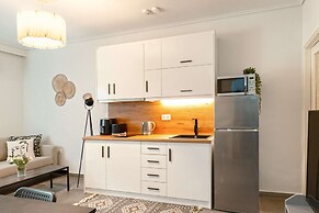 Phaedrus Living Modern Cityscape Flat