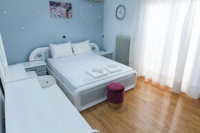 Classical 2 Bd Beauty Apt in Chalandri