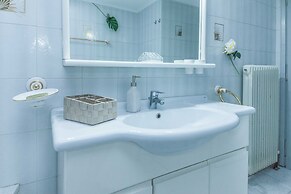 Classical 2 Bd Beauty Apt in Chalandri