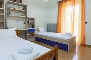 Classical 2 Bd Beauty Apt in Chalandri