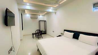 Hotel Giriraj Palace