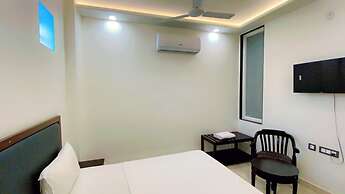 Hotel Giriraj Palace