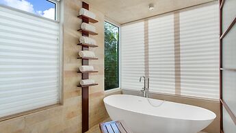 6 BR Villa On Crocus Bay With Pool Concierge