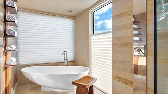 6 BR Villa On Crocus Bay With Pool Concierge