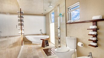 6 BR Villa On Crocus Bay With Pool Concierge