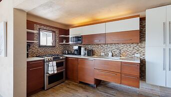 6 BR Villa With Concierge Amenities Pool